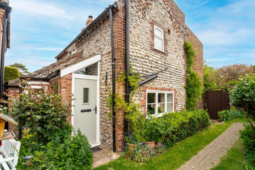 2-bed detached on A hidden whimsical gem in the Norfolk countryside, £250,000