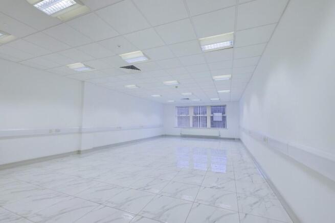 800 sqft office