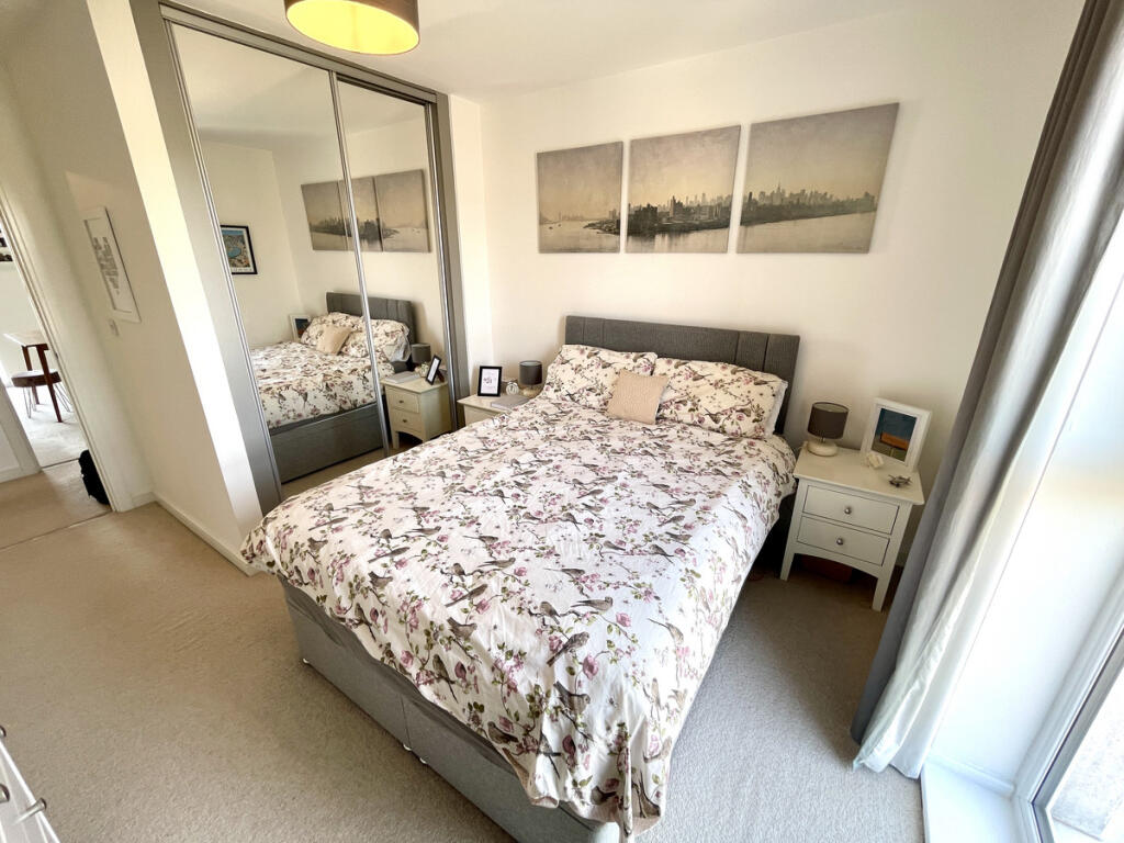 Apartment in Bristol - More