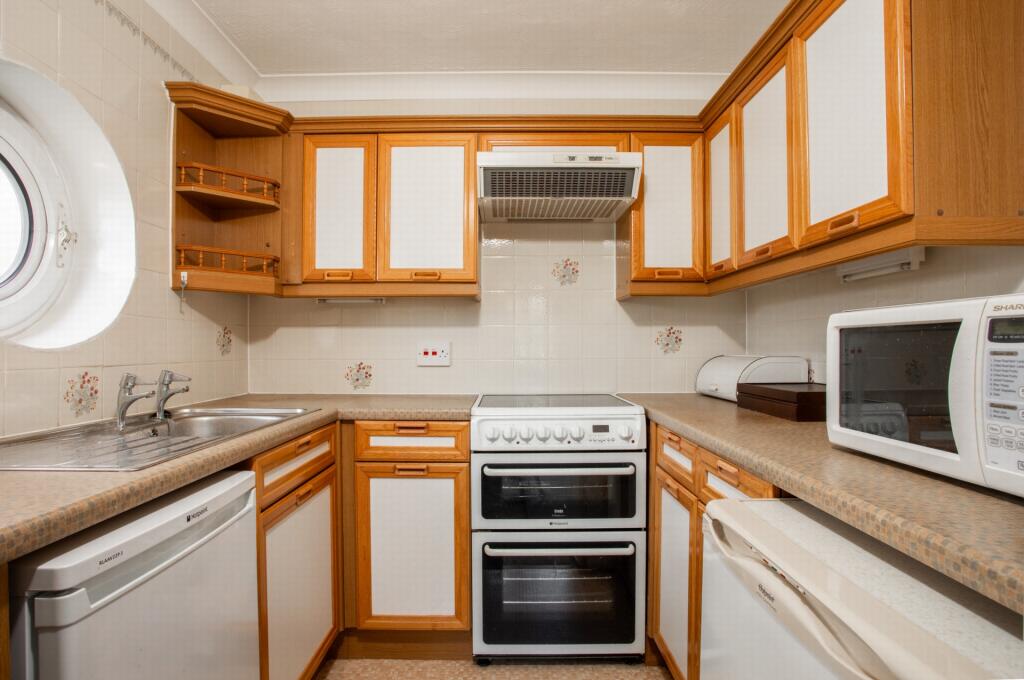 Apartment in Canterbury - View 4