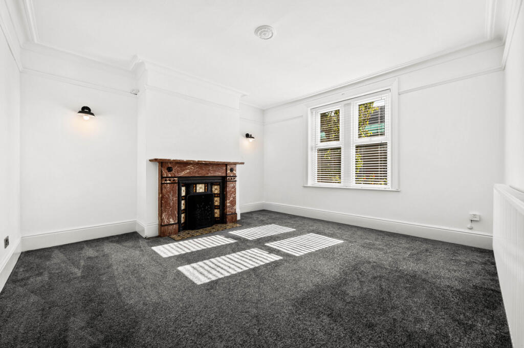 House in Oldham - View 5