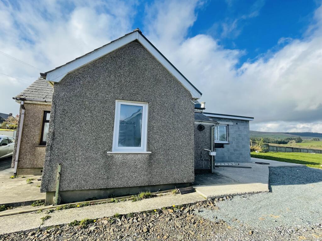 Main image of property: Maenclochog