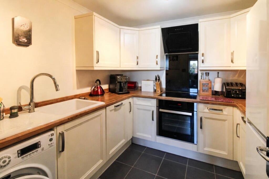 Apartment in Rochford, Hawkwell - View 4