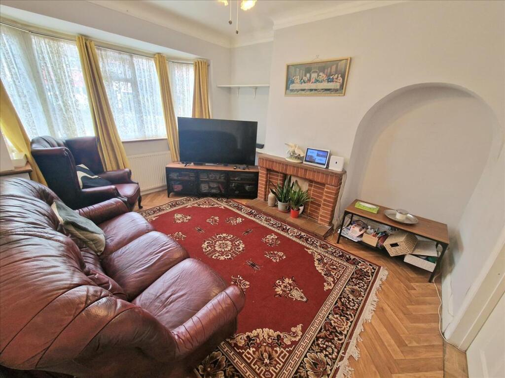 House in London - View 3