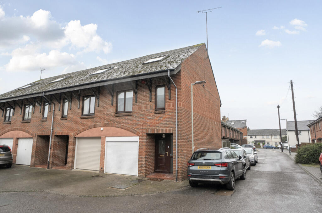 Main image of property: Fairview Close, Cheltenham, Gloucestershire