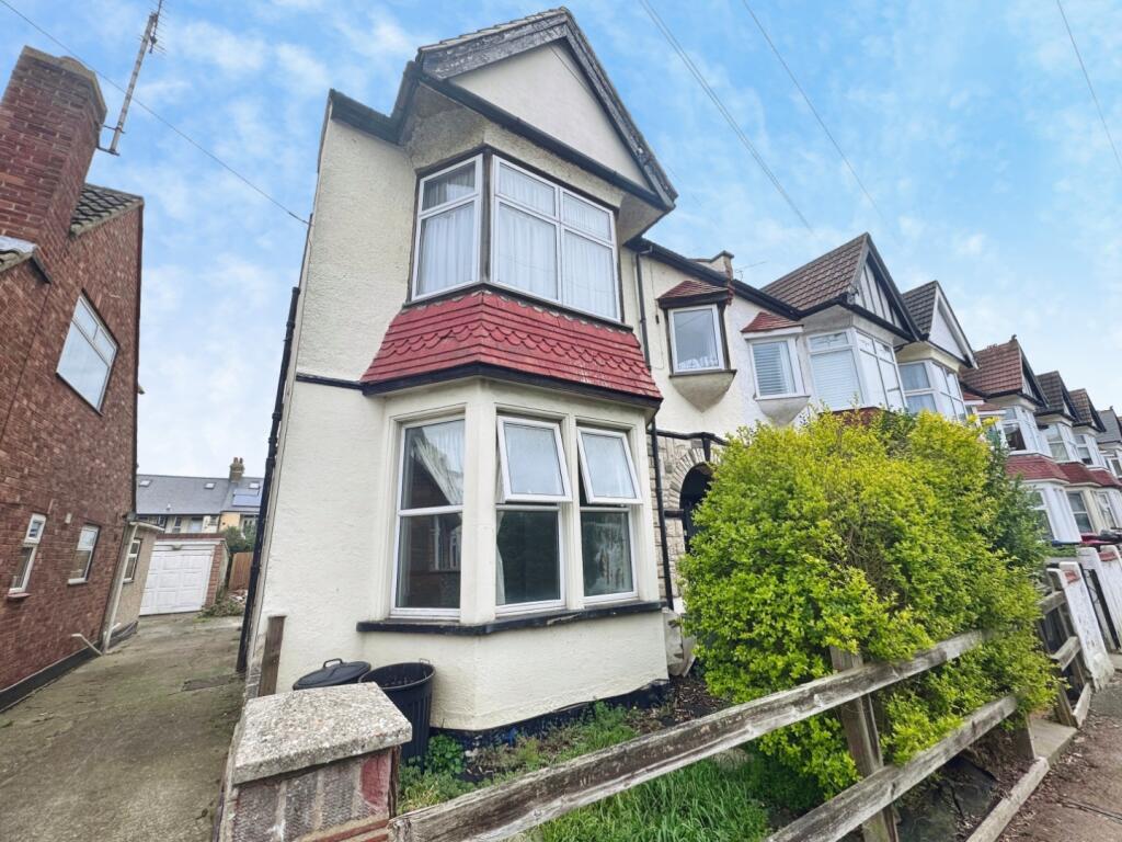 Main image of property: Westbourne Grove, Westcliff-On-Sea