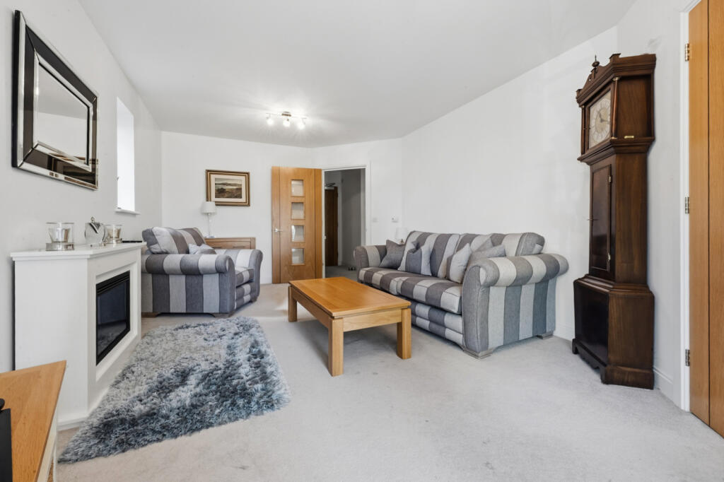 Apartment in Canterbury, Kent - View 5