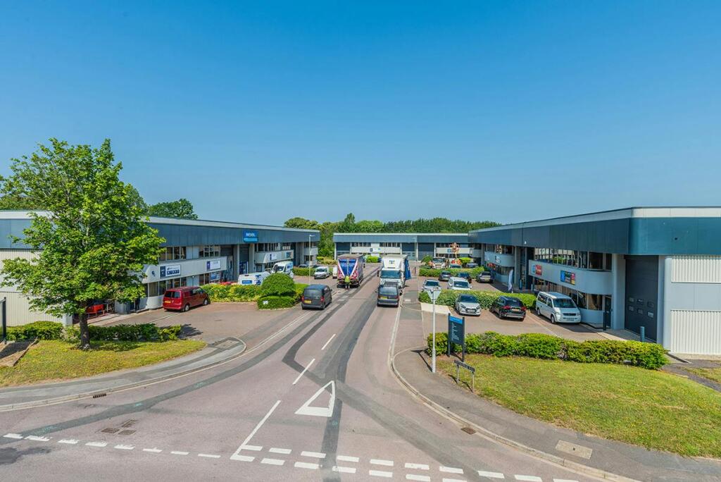 Cheltenham Trade Park, Cheltenham-14.jpg