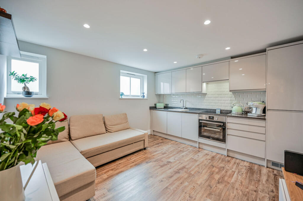 Apartment in London - View 4