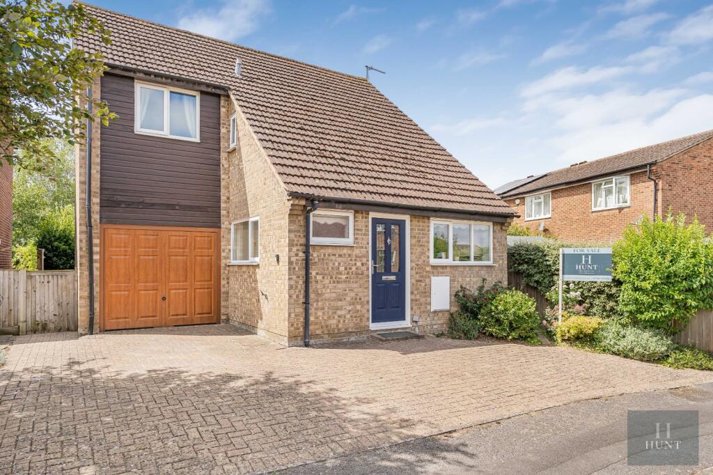 Main image of property: Overton Drive, Thame, Oxfordshire, OX9