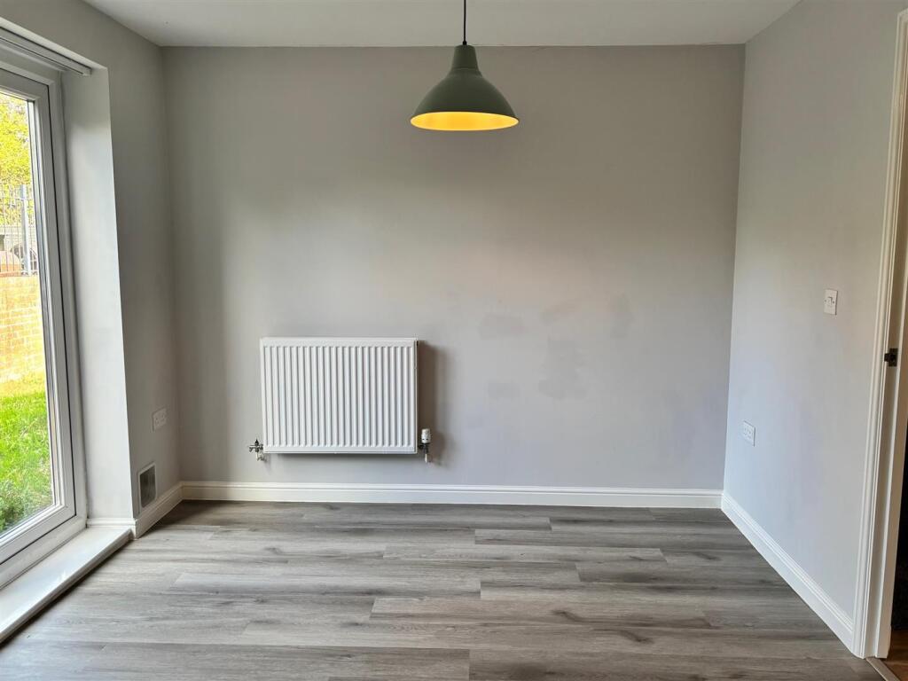 House in Swindon - View 5