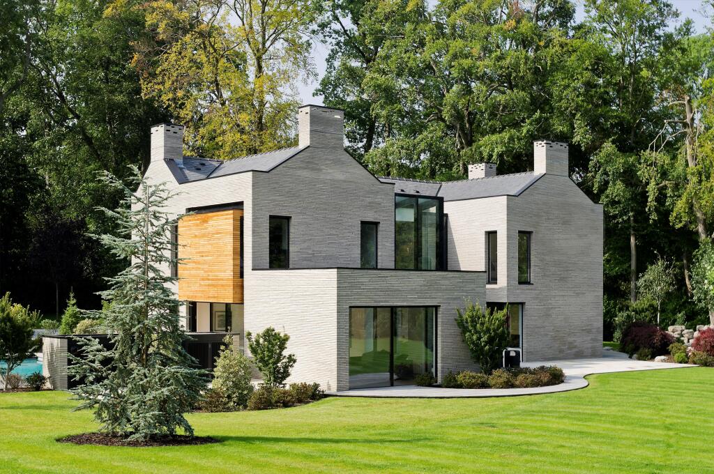 Main image of property: Hammersley Lane, Penn, Buckinghamshire, HP10