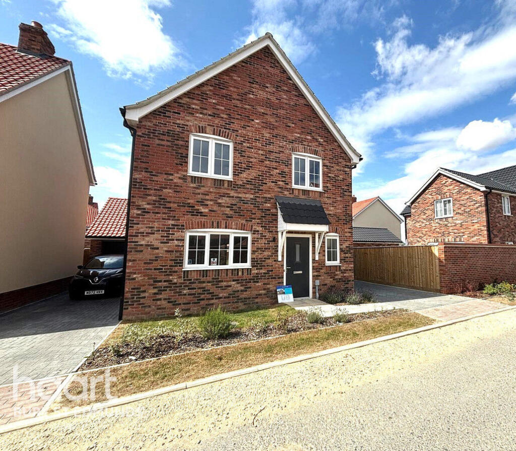 4-bed detached on Meadow Rise, Bacton, £350,000