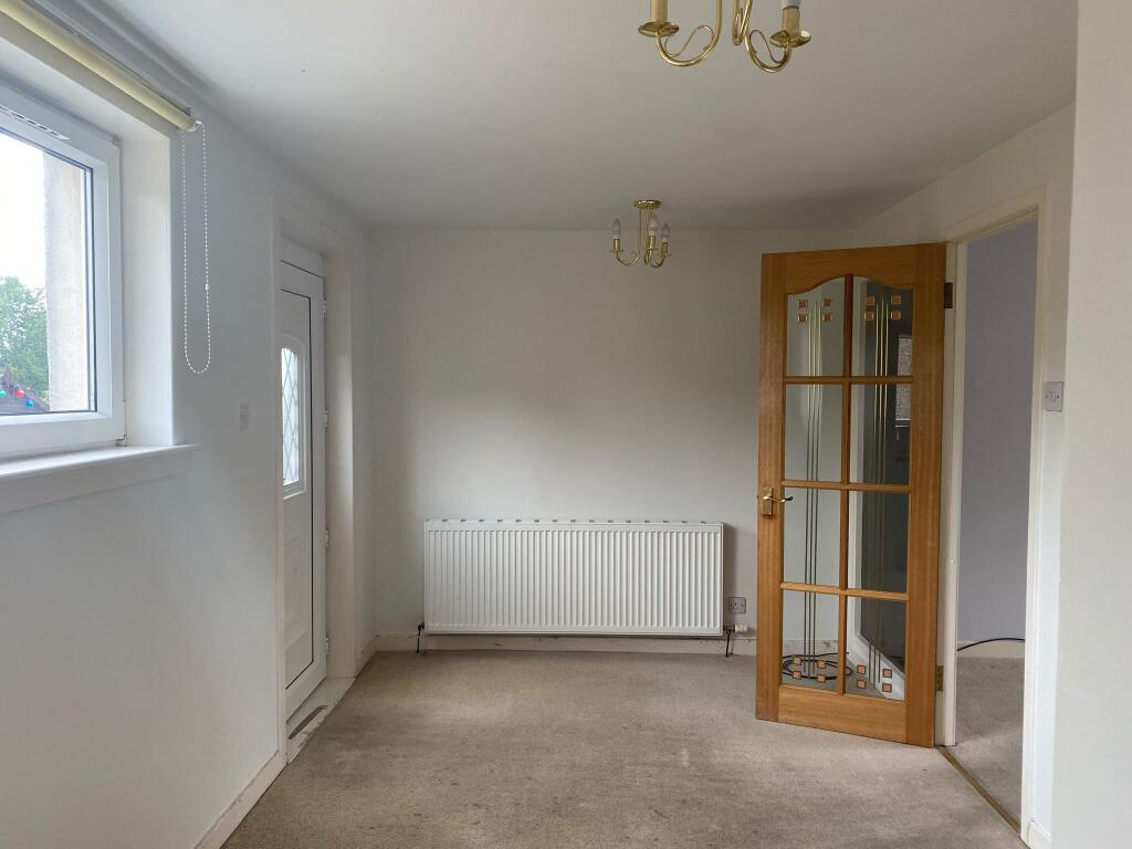 Whiteshaw Avenue, Carluke, South Lanarkshire photo 4