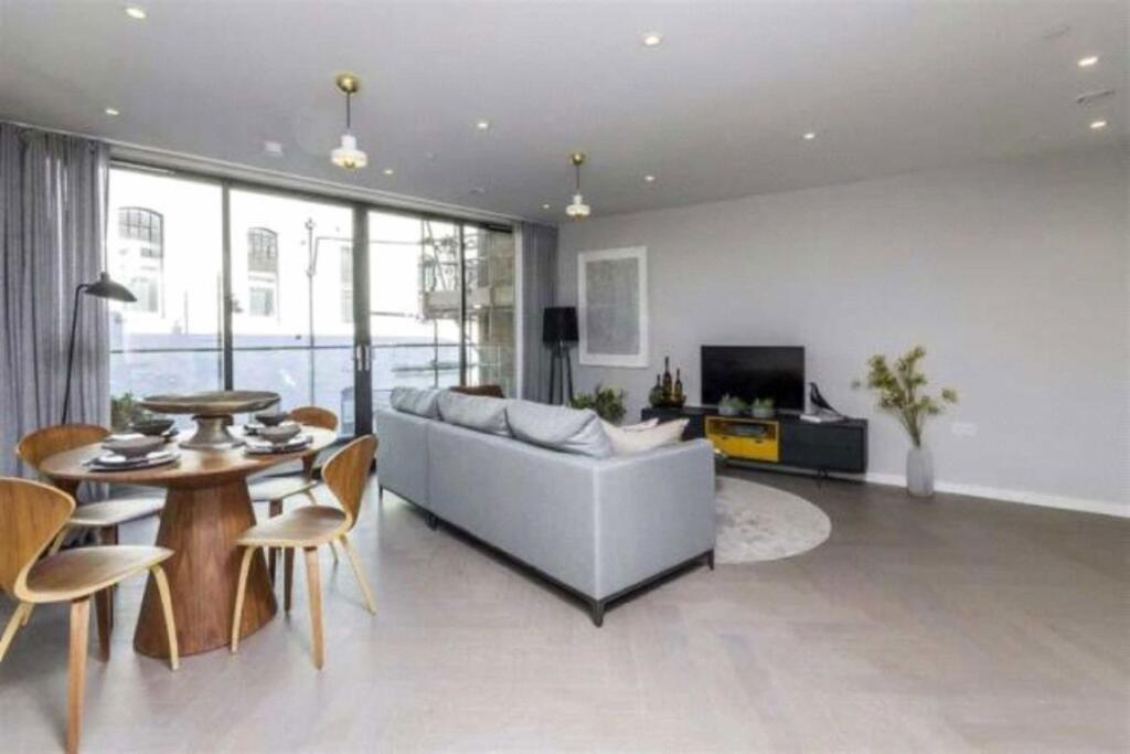 Main image of property: Snowsfields, London