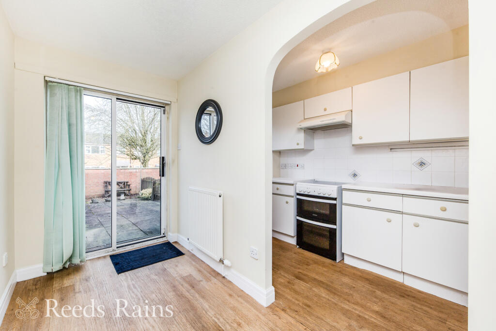 4, Ambleside Close, Macclesfield, Cheshire, SK11 photo 4