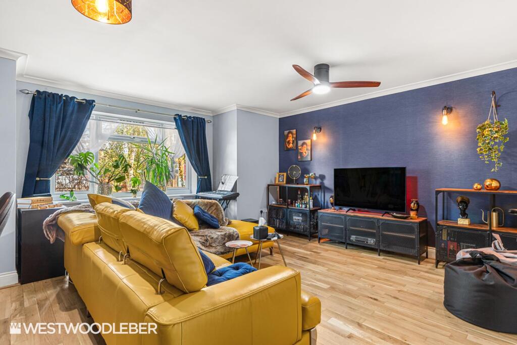 Apartment in Enfield - View 2