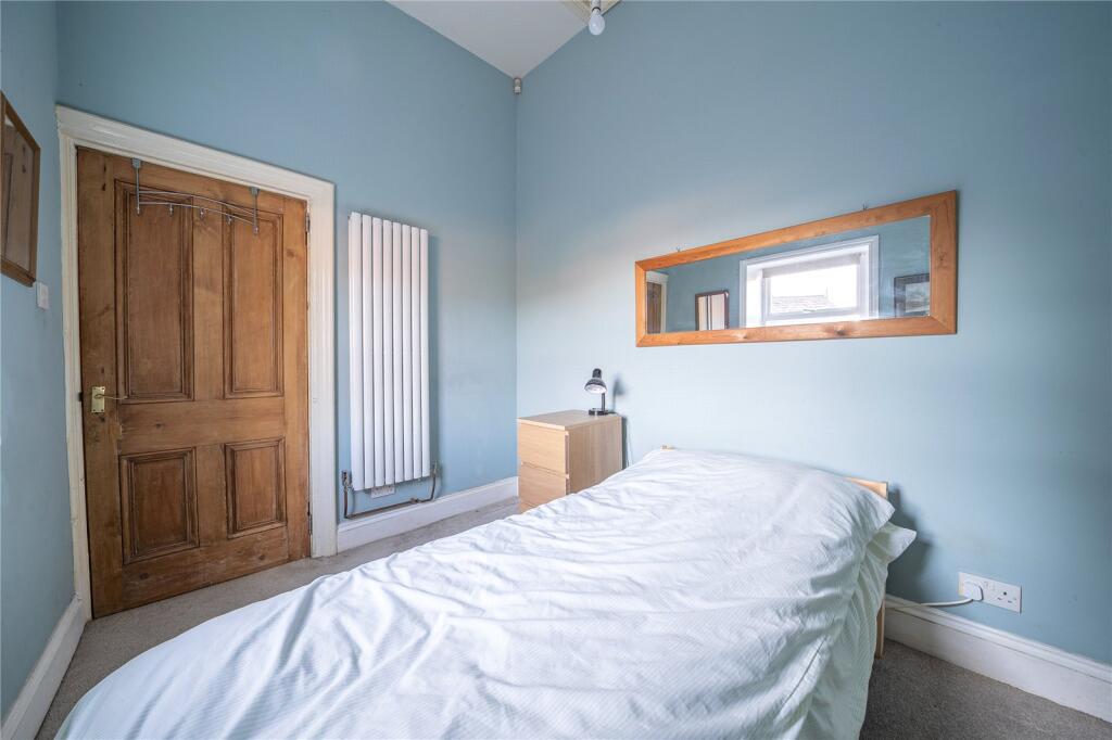 Apartment in Leeds, Gledhow Park, Chapeltown - View 5
