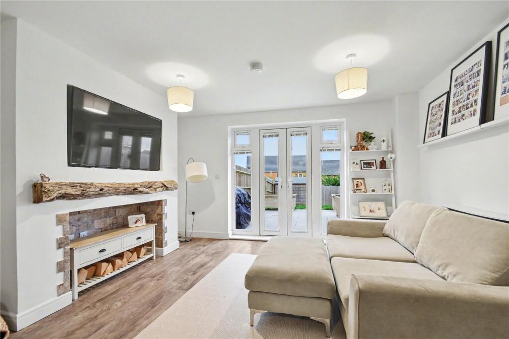 Teasel Close, Droitwich Spa, Worcestershire, WR9 photo 2