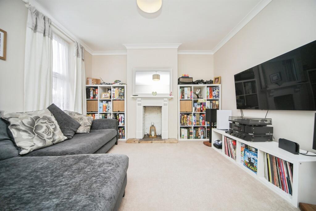 House in Mid Suffolk, Stowmarket - View 2