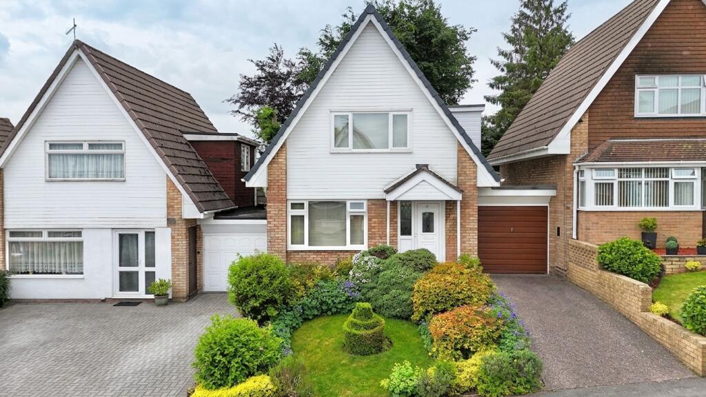 Main image of property: Yarnfield Close, Stoke-On-Trent, ST3