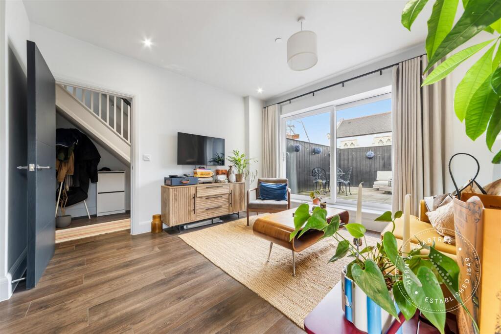 Apartment in Cardiff - More