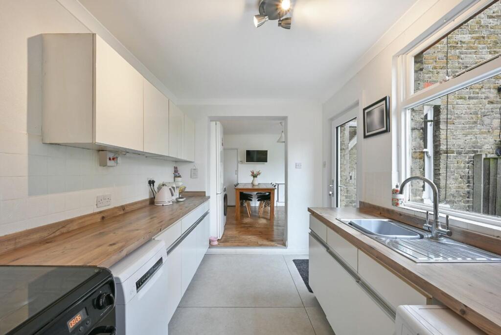 House in Kingston upon Thames - View 5