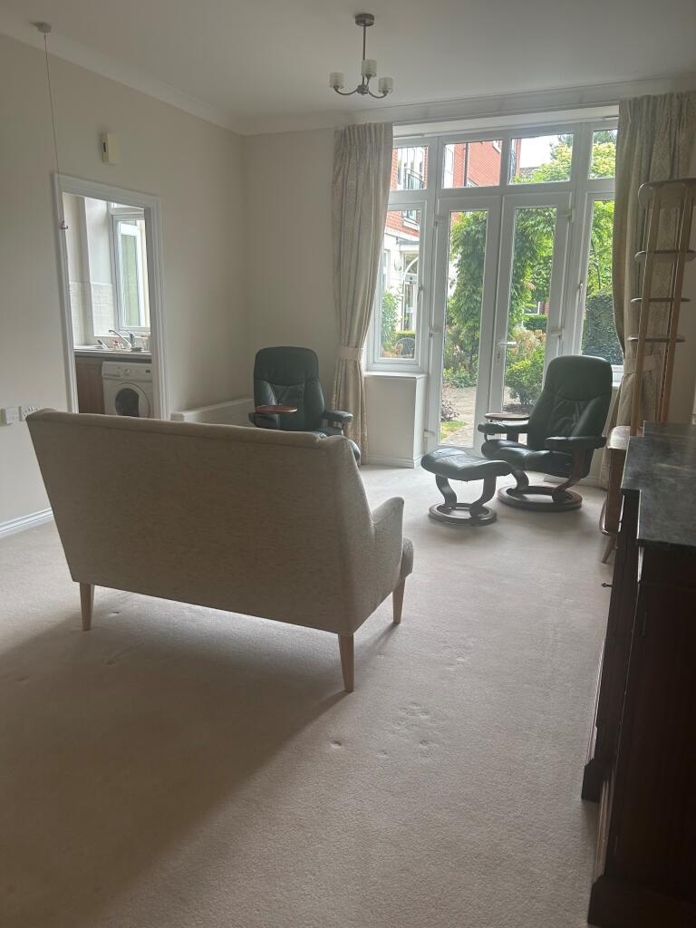 Main image of property: 14 Farthing Court, 33 Langstone Way, Mill Hill, London, NW7 1GQ