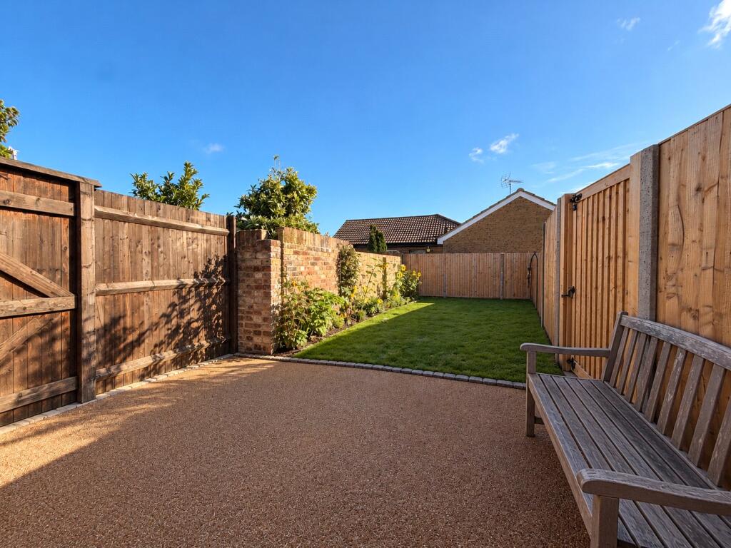 House in Swale, Howt Green, Milton Regis - View 3