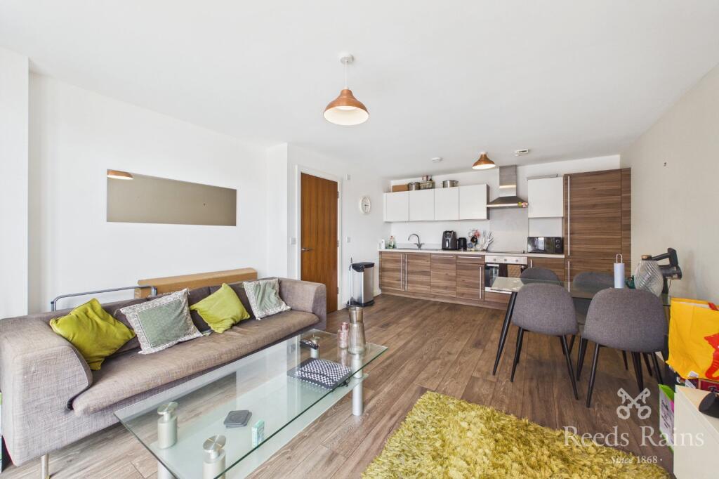 Apartment in Salford, Ordsall - More