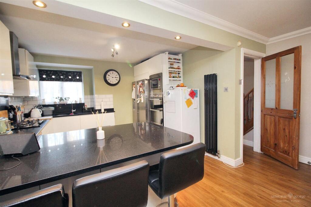 Romsey Road, Tilehurst, Reading photo 4