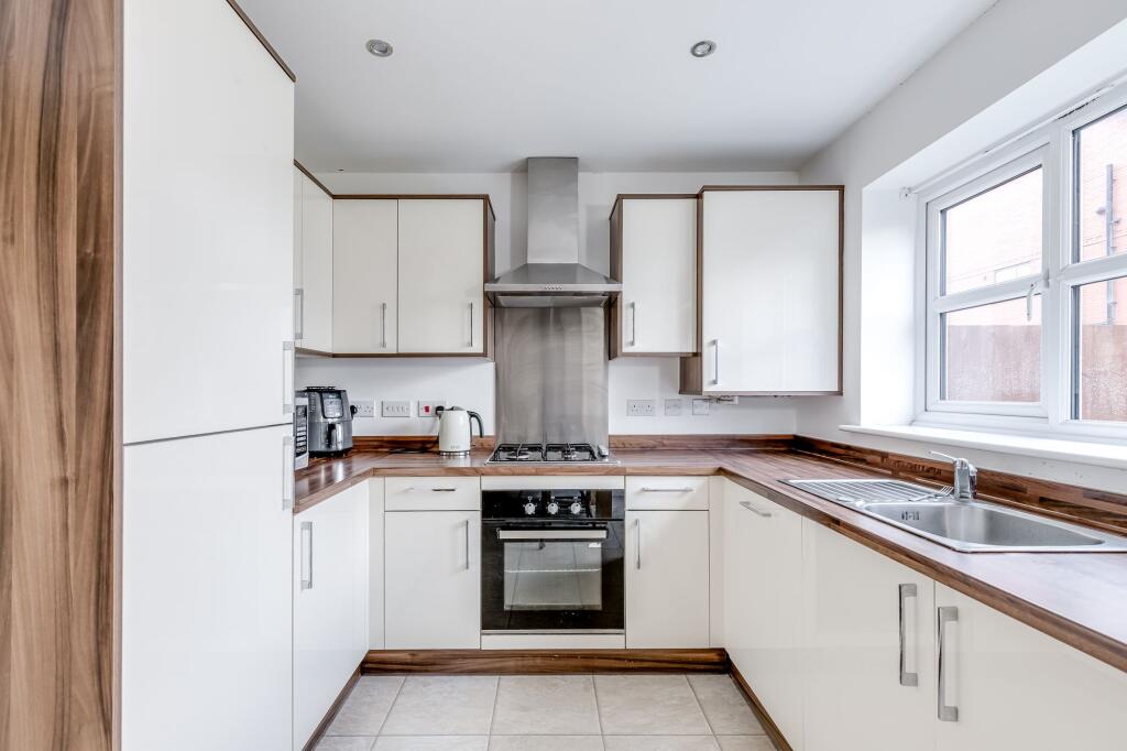 Preston Road, Standish, WN6 photo 3