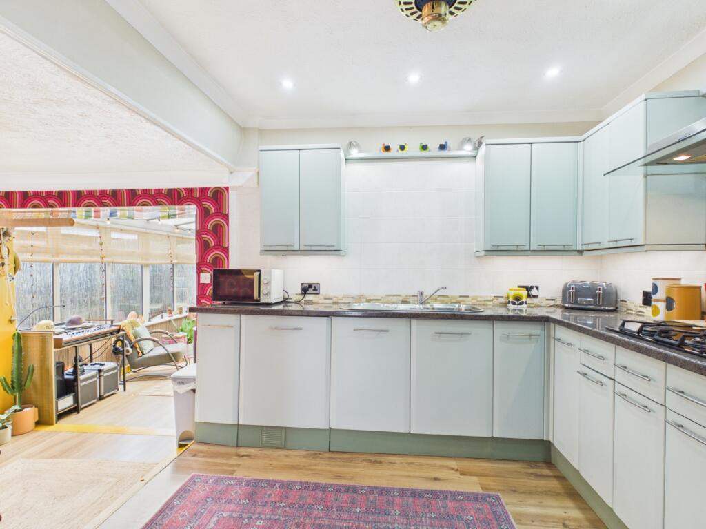 House in Tameside, Greater Manchester - View 5