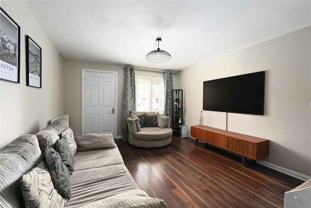 House in Surrey Heath, Mytchett - More