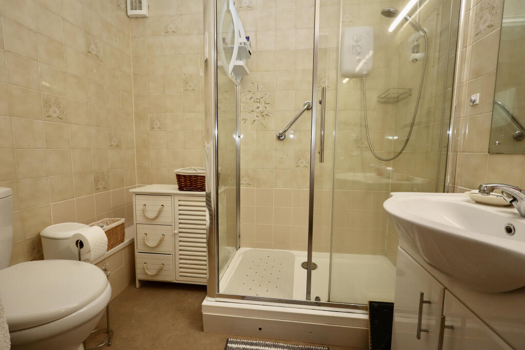Apartment in Wells, Somerset - View 5