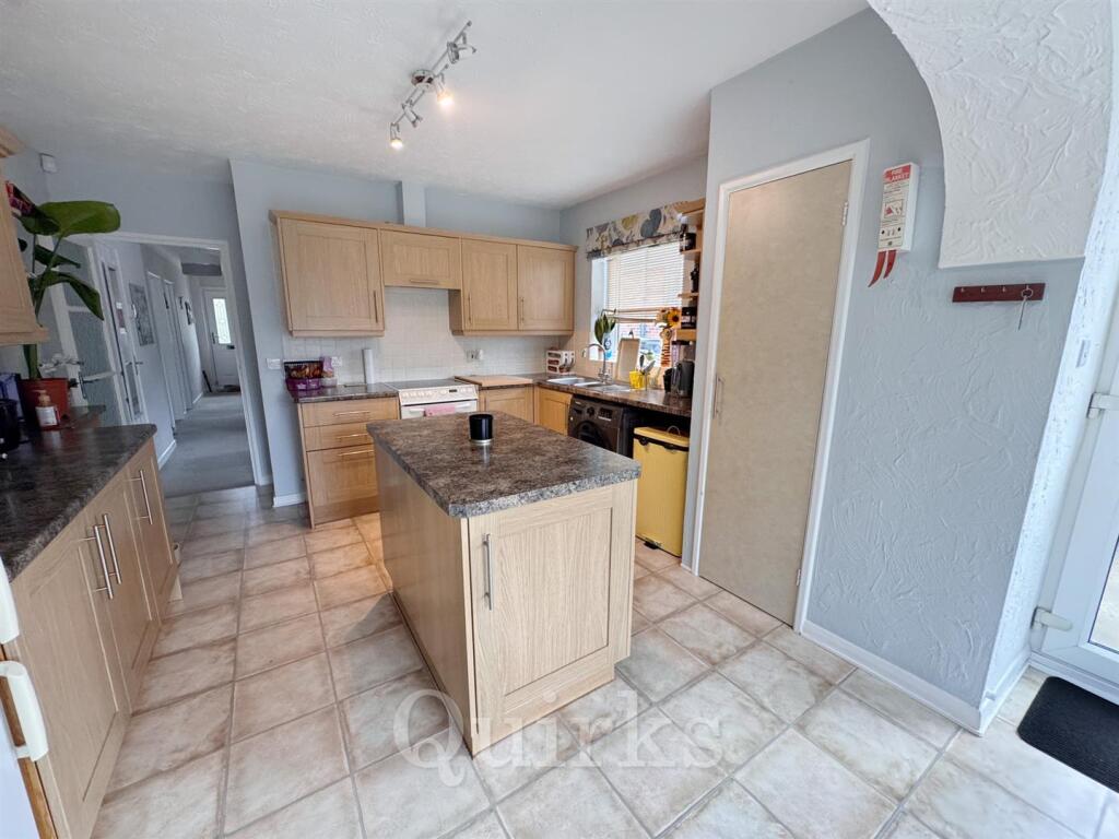 Mountnessing Road, Billericay photo 3