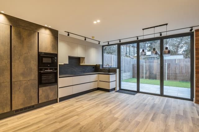 Apartment in London, Oakleigh Park, Whetstone - More