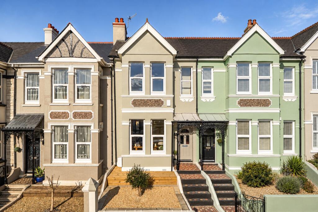 3-bed terraced on Elphinstone Road, Peverell, £325,000