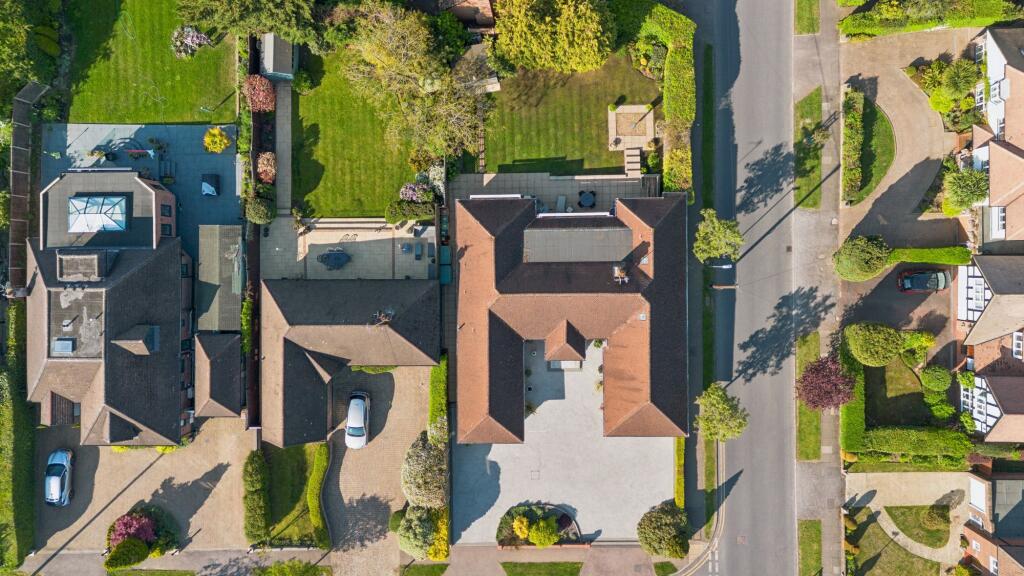Main image of property: The Roughs, Northwood, HA6