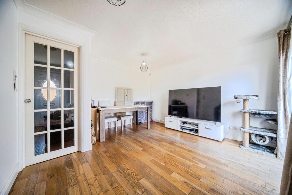 House in Milton Keynes, West Bletchley - More