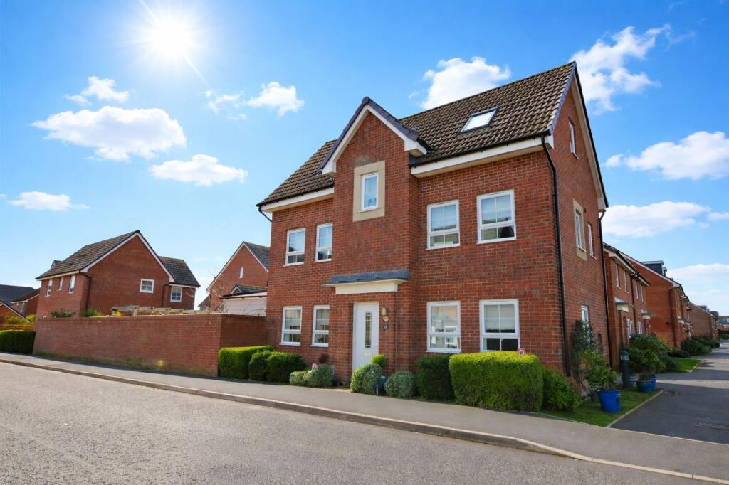 4-bed detached on Musselburgh Way, Bourne, PE10, £325,000