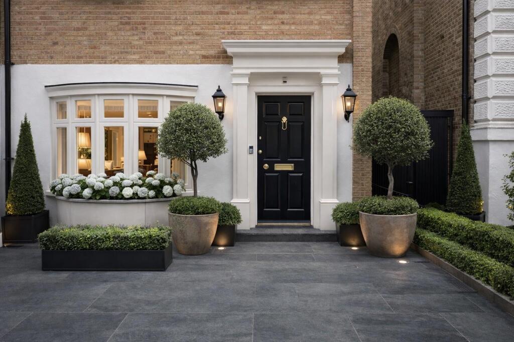 Main image of property: Phillimore Gardens, London, W8
