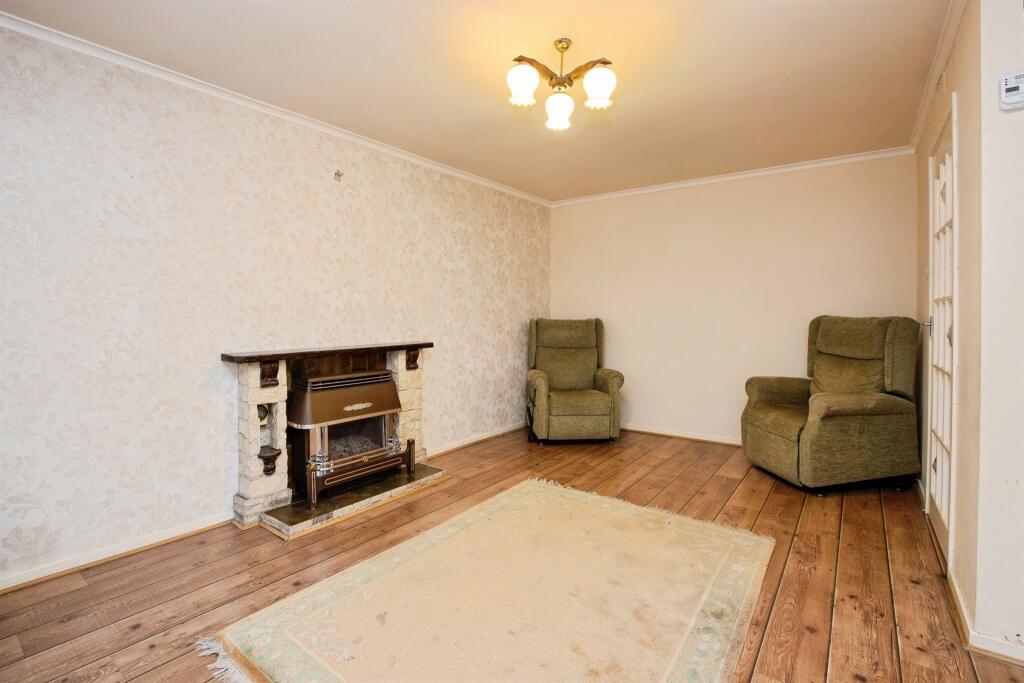 Saville Way, Warsop, MANSFIELD photo 4