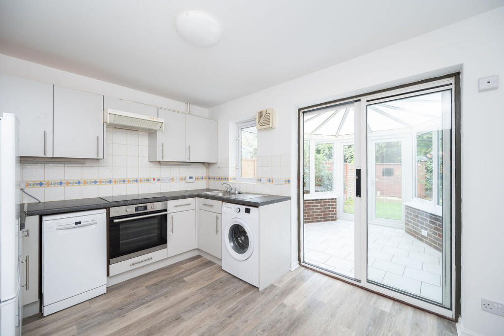 House in Redhill - View 4