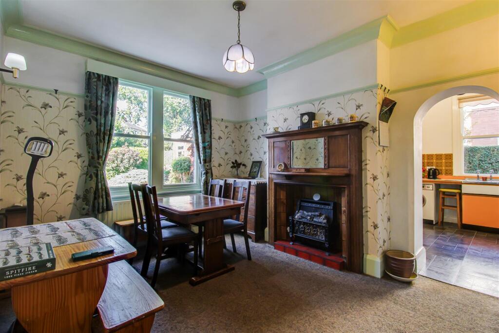 House in Wakefield, Woodthorpe, Milnthorpe - View 5