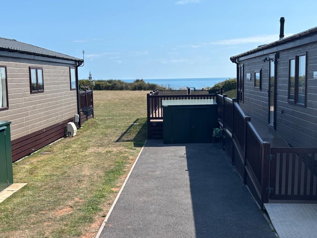 B2 Gillard Road, Brixham, Devon, TQ5 9EP photo 2