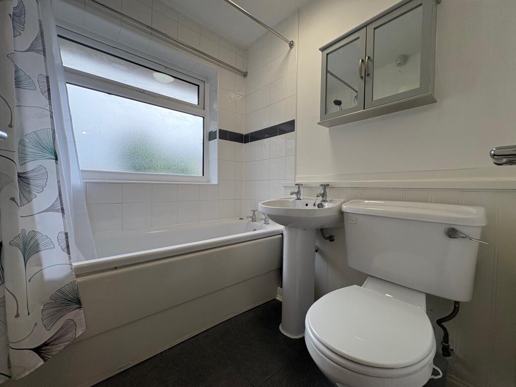 Apartment in North Warwickshire, Coleshill - View 4