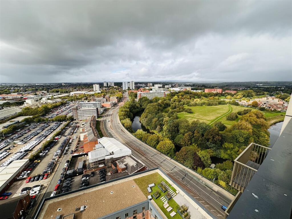 Apartment in Manchester - View 5