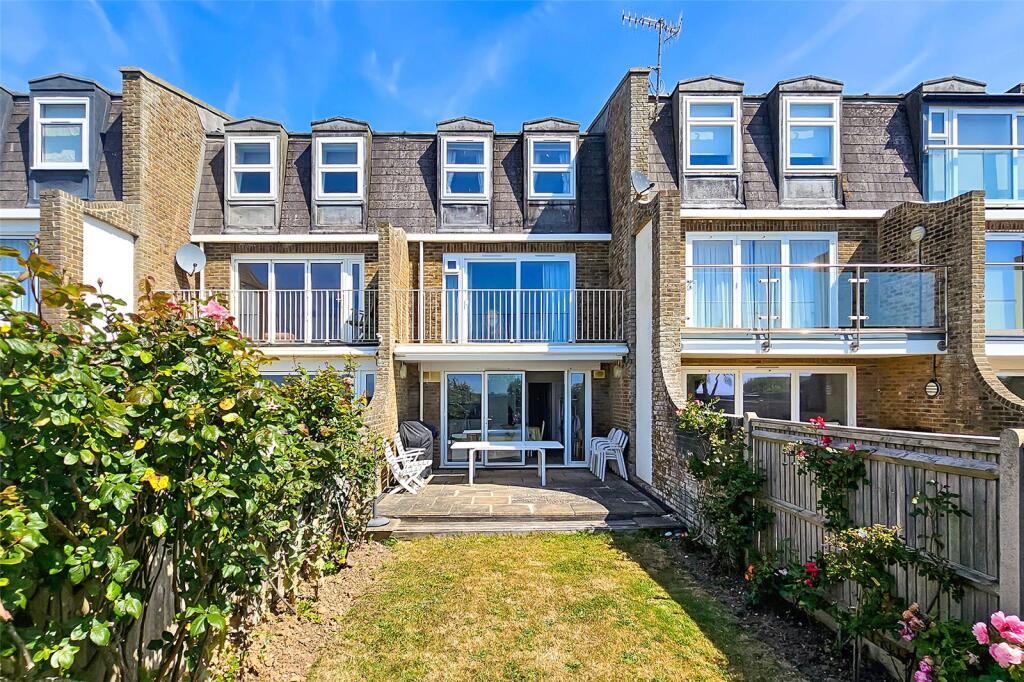 4-bed terraced on Mallon Dene, Rustington, Littlehampton, West Sussex, £600,000