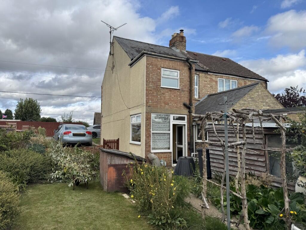 143 Church Road, Emneth, Wisbech, Cambridgeshire PE14 8AF photo 2